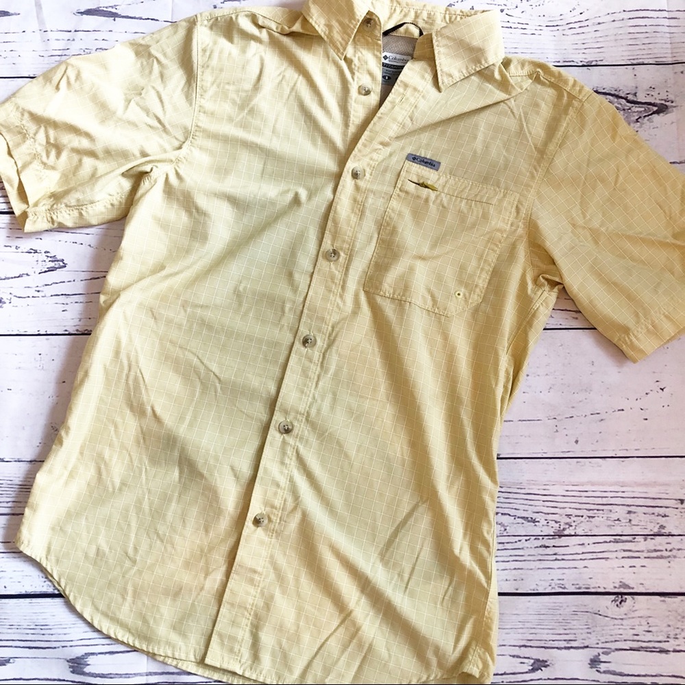 COLUMBIA l Small pale yellow titanium button down